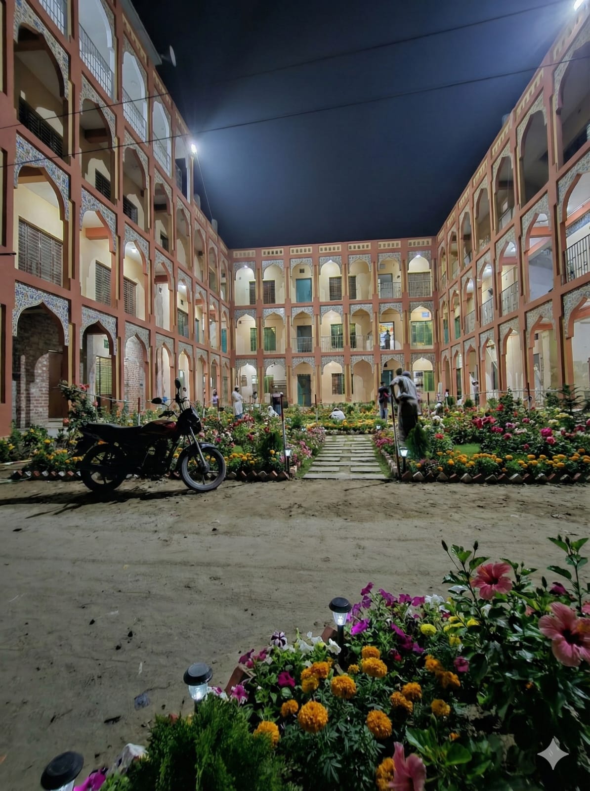 এক নজরে দারুস সুন্নাহ